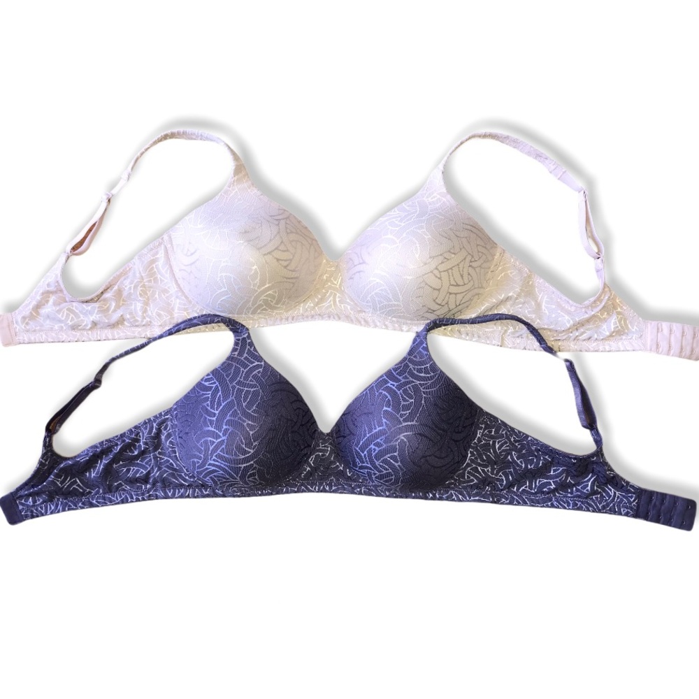 Vanity Fair | lot of 2 full coverage wire free bra